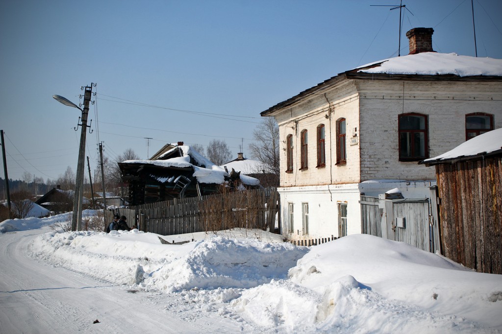 Белый дом, в котором я жил в городе Слободском, что в 30 км от города Кирова.