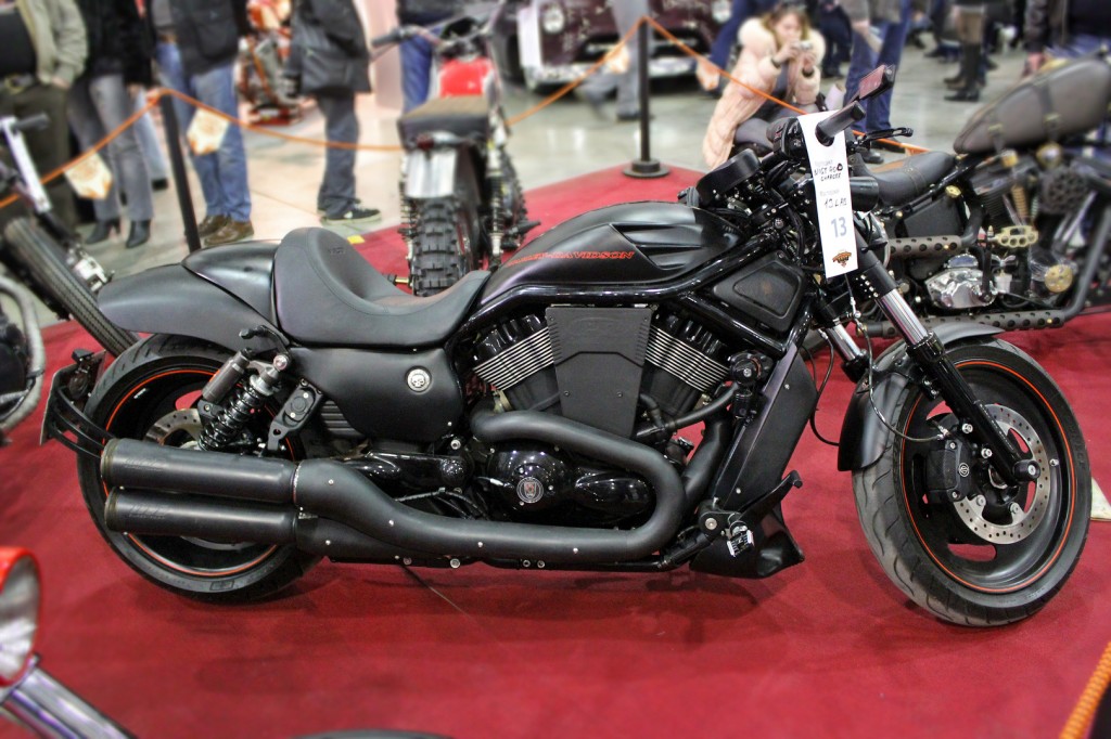 Матовый черный Harley Davidson Night Rod Special