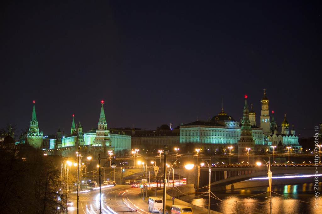 Московский кремль в ночном освещении, общий план