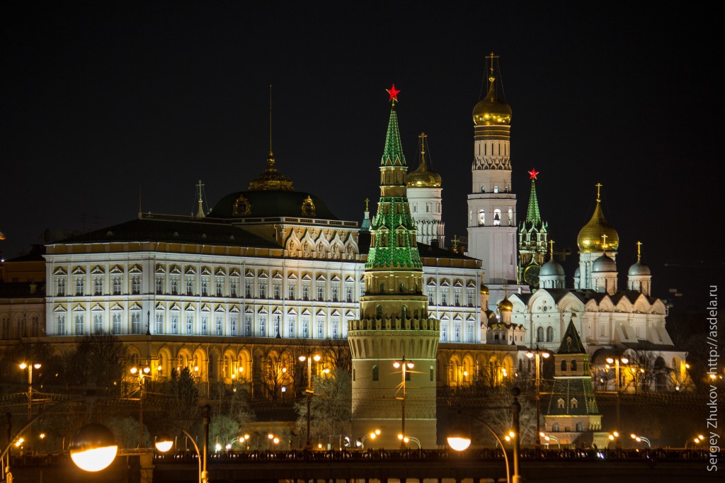 Ночной Кремль Москвы крупным планом